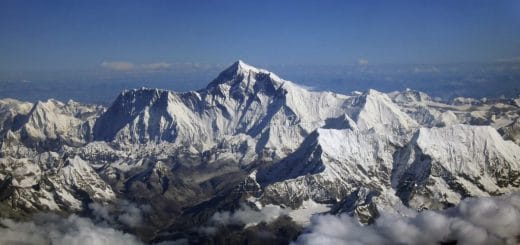 Mount_Everest_as_seen_from_Drukair2