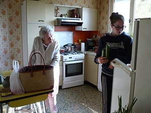 Participer aux tâches ménagères © association LIEN