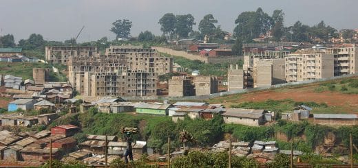 Quartier de Kibera à Nairobi, Kenya © Par genvessel via Wikimedia Commons