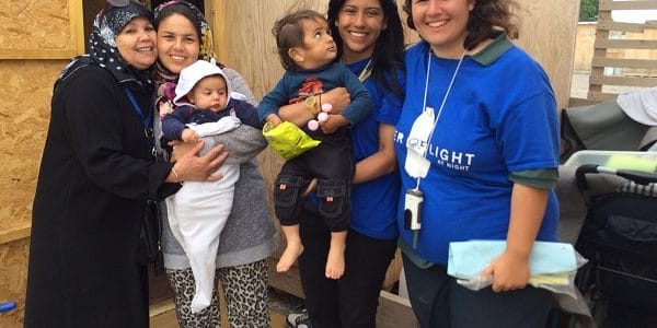 Famille de bénéficiaire à Grande Synthe (59) © Liter of Light France Famille de bénéficiaire à Grande Synthe (59) © Liter of Light France