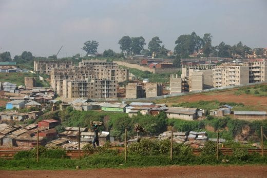 Quartier de Kibera à Nairobi, Kenya © Par genvessel via Wikimedia Commons